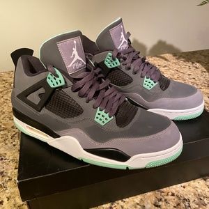 Jordan 4 Retro
